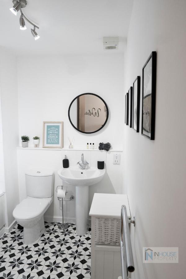 Modern City Centre Apartment Wifi Netflix Nottingham Buitenkant foto